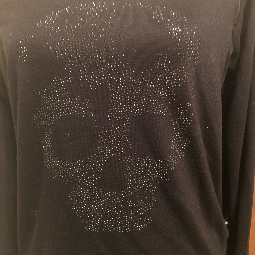Beaded skull top